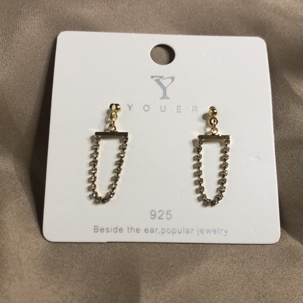 Chain Earrings - Picture 2 of 3